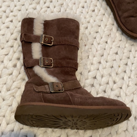 Girls Ugg Boots SZ 3 Great Condition - Picture 2 of 8